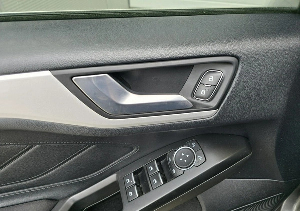 Ford Focus cena 63900 przebieg: 168300, rok produkcji 2019 z Sejny małe 154